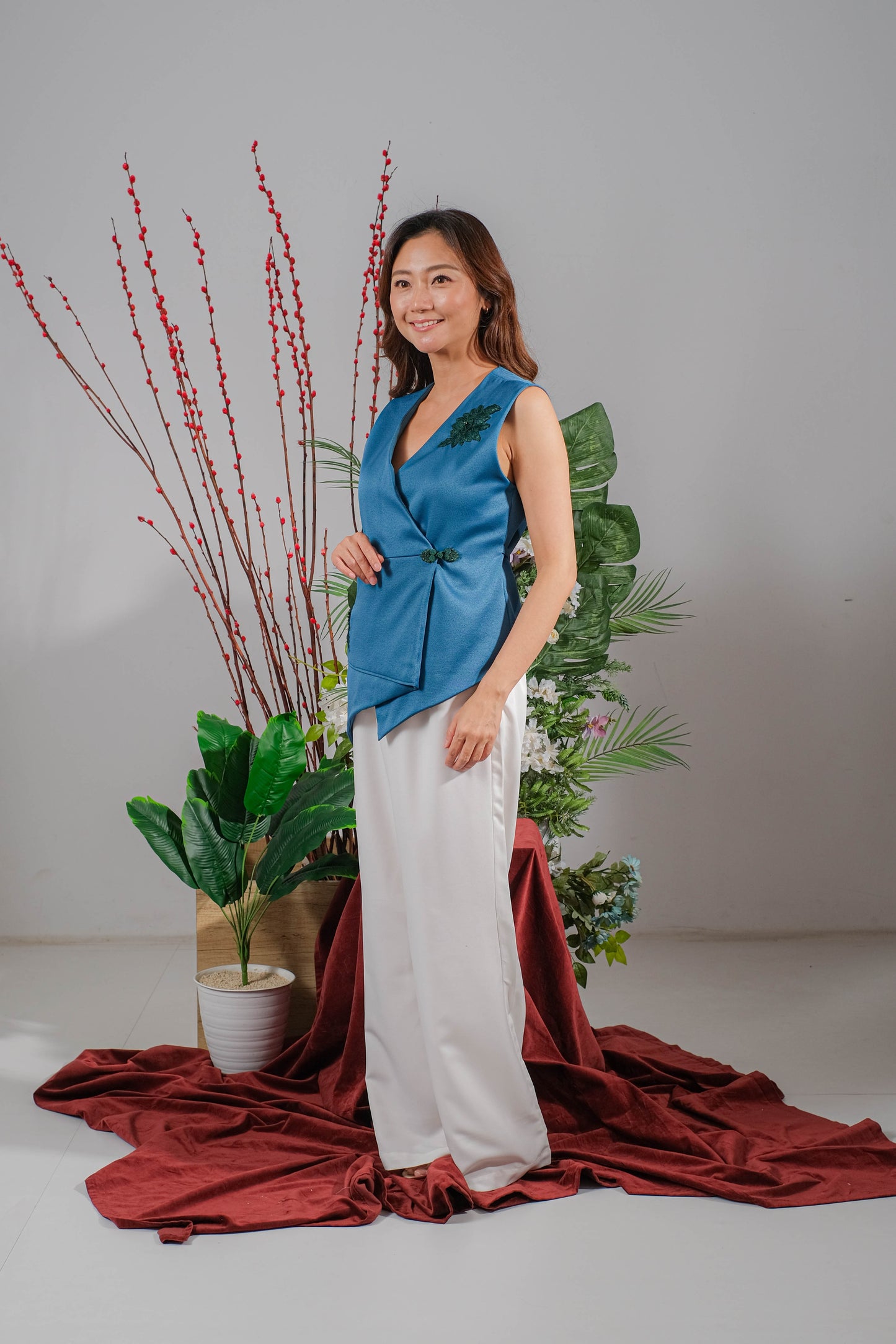 Peacock Topaz Mom Top