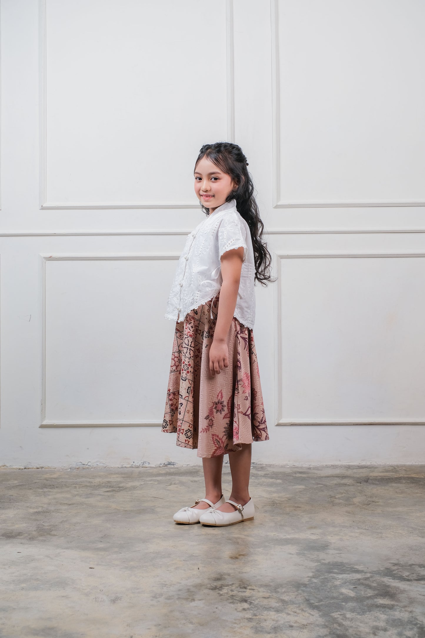 Laras Vest Embroidery