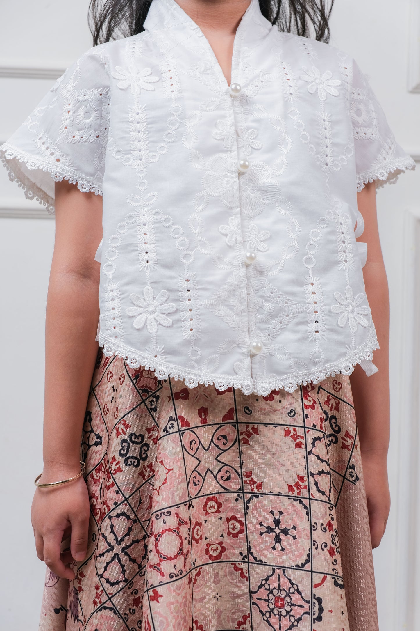 Laras Vest Embroidery